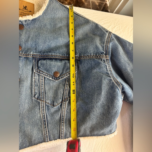 Denimist Anthropologie Cropped Sherpa-Lined Denim Jacket NWT Size S - Picture 9 of 11